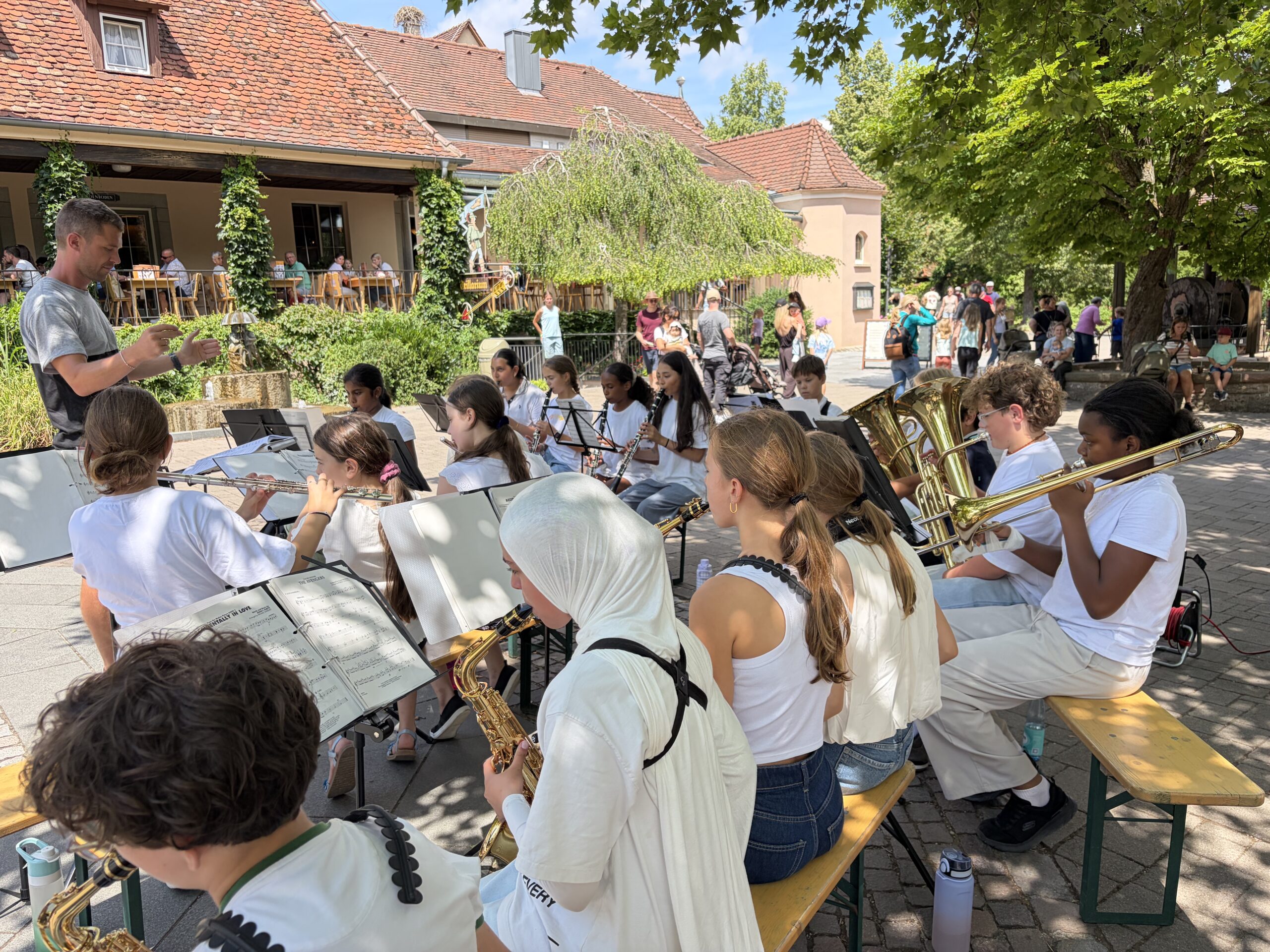 Die Bläserklasse auf Tour: Ein Tag voller Action und Musik